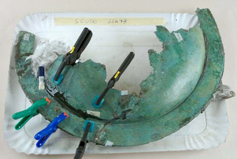 Durante l’incollaggio